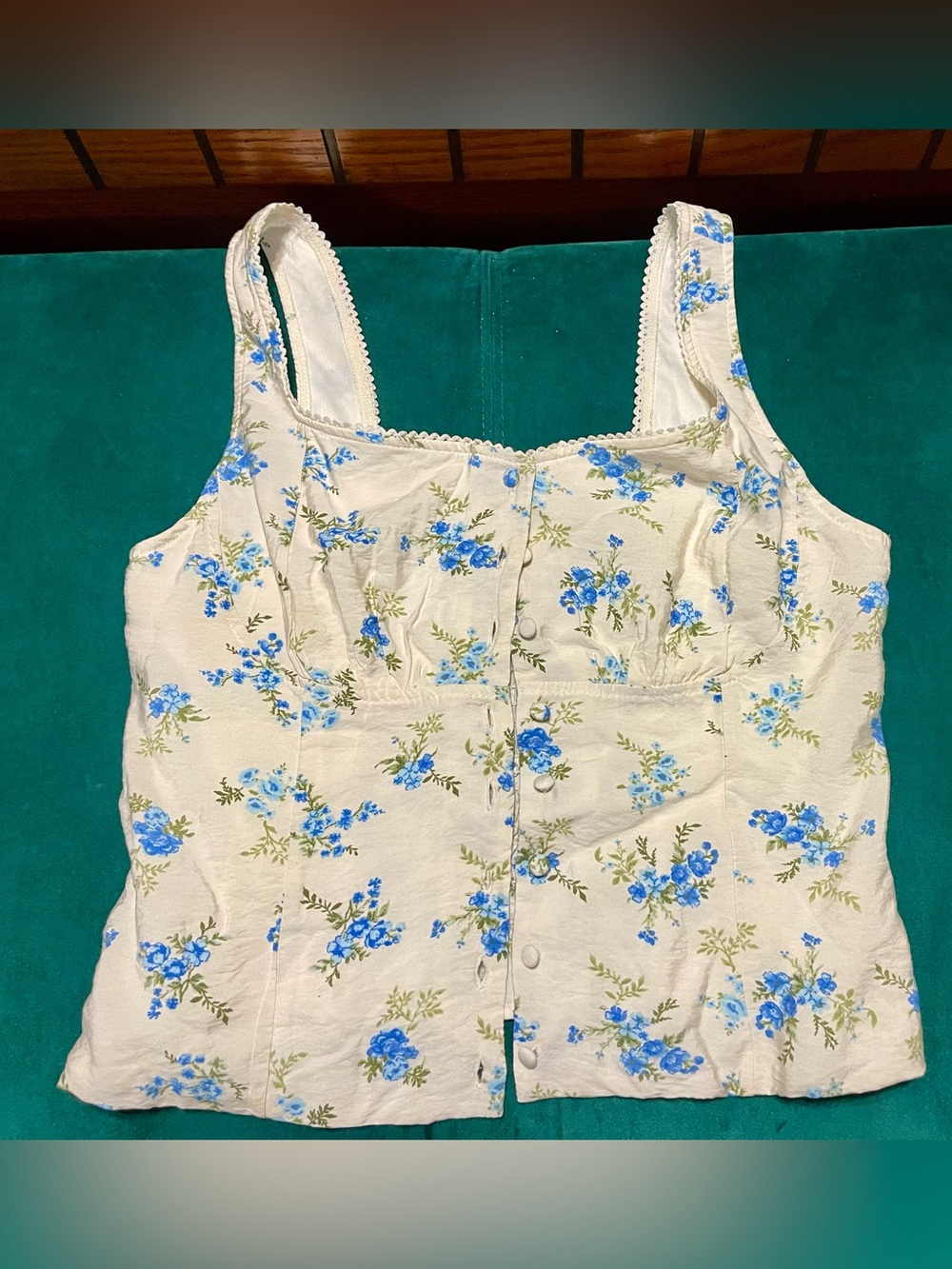 Floral Button-Front Cami Top in Cream and Blue